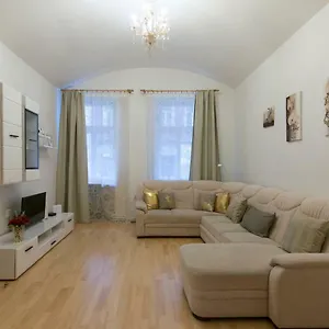 Spacious Near Wenceslas Square , Praga Repubblica Ceca